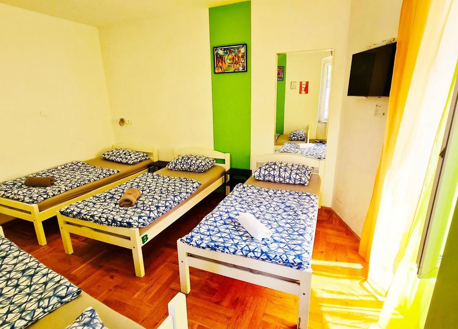 Croparadise Hostel Split Croatia