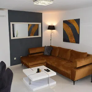 https://apartment-sweet-city.hotelinzadar.com