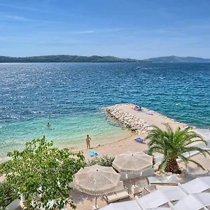 https://villa-barun.hotels-in-trogir.com