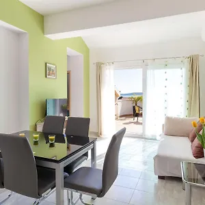 https://apartments-kike.hotels-in-trogir.com